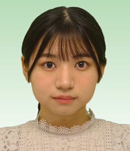 青山学院高等部教諭　松眞 唯香