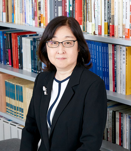 青山学院大学教授　田中 深雪
